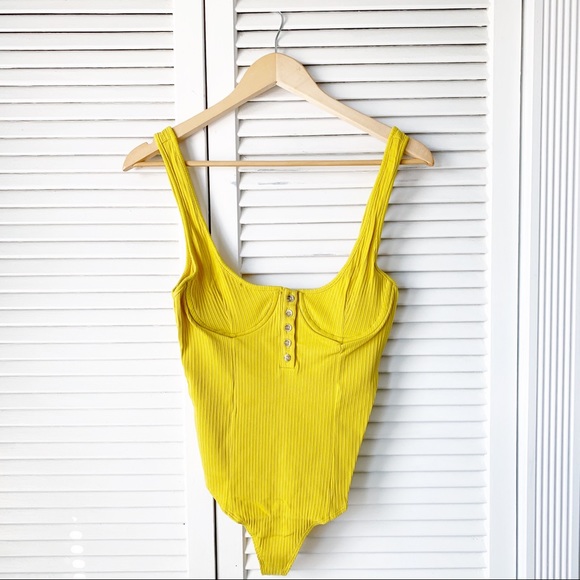 Lovers + Friends Ribbed Gabby Bodysuit NWT - Picture 4 of 5